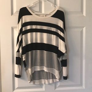 Women’s Black Bead Long Sleeve, Size S